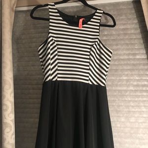 Eight Sixty black and white summer dress